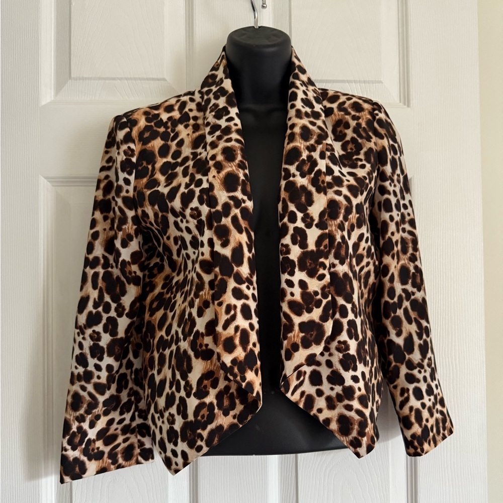 Bebe Blazer Size XXS Cropped Cheetah Leapord Print Career Workwear Party Holiday